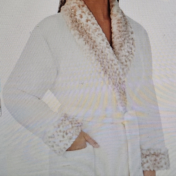 Wrap Robe - Picture 2 of 5